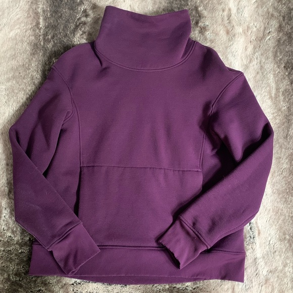 lululemon athletica Sweaters - LULULEMON pull over fleece sweater